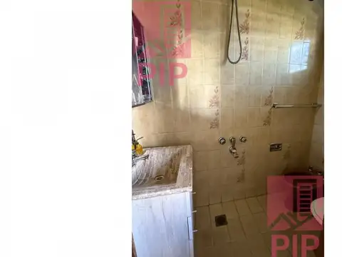 Depto Tipo Casa en Venta con 2 cocheras