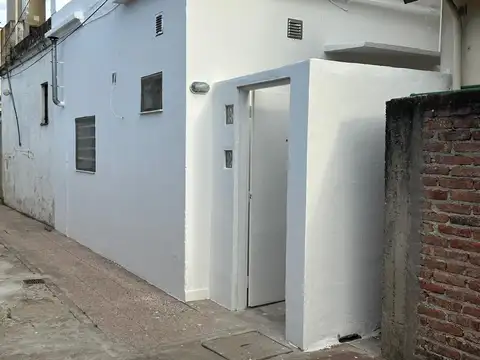 Depto Tipo Casa en Alquiler de 2 ambientes