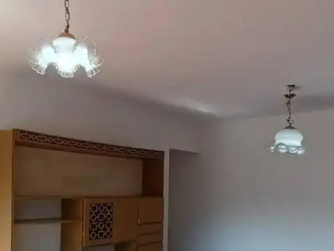 LINDO DEPTO DE 3 AMB. C/VISTA ABIERTA - BUEN ESTADO - OPORT.
