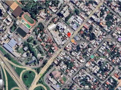 Gran oportunidad de Casa de 4 ambientes, con dos Locales y Amplio galpón en Escobar centro!