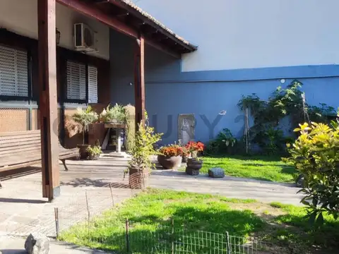 Casa en VENTA 3 Dormitorios en Manuel B Gonnet, La Plata.