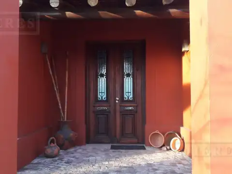 Casa en venta sobre lote interno en el  Barrio La Celina Ingeniero Maschwitz