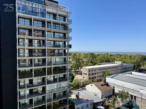 Departamento 4 ambientes mas dependencia en Olivos