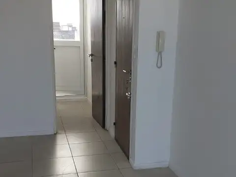 Departamento en Alquiler en Echesortu, $ 300.000