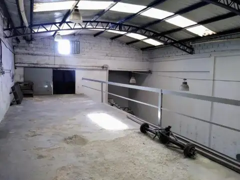 VENTA EN BLOCK - 6 DEPARTAMENTOS + GALPON