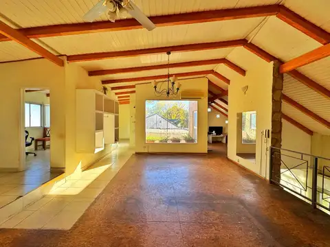 Local en Venta en Funes, USD 160.000