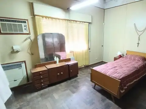 Casa 5 ambientes con 1 baño
