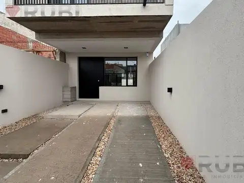 Depto Tipo Casa en Venta de 3 ambientes