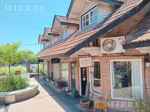 Local 42 m2 con entrepiso en Alquiler en San Isidro