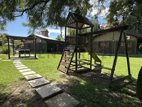OPORTUNIDAD COMPLEJO DE 5 CABAÑAS EN VILLA DEL DIQUE A MTS DEL LAGO !