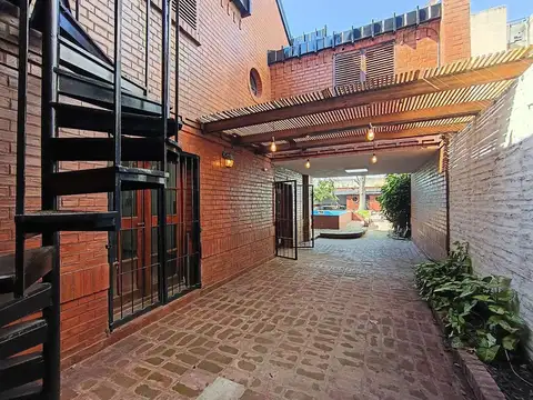 Casa 6 amb con pileta, quincho, jardín y cochera