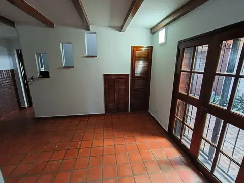 Casa 6 ambientes con 3 baños