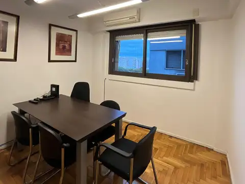 Oficina excelente distribucion muy luminosa