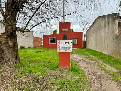 VENTA - CASA EN BARRIO LA ESMERALDA