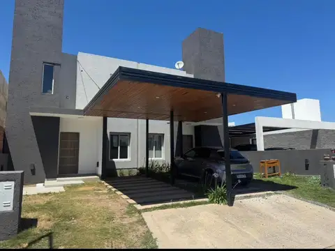 Venta Exclusivo PH de 3 Dormitorios, 130 m2 cubiertos en Docta