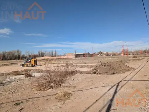 Terreno en Venta 27  mts Fondo