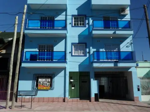 AMPLIO DEPARTAMENTO DE DOS AMBIENTES EN ISIDRO CASANOVA 