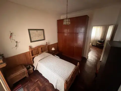 Casa de tres dormitorios en venta en Gonnet, La Plata