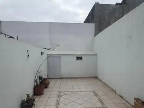 Depto Tipo Casa en Venta al Suroeste