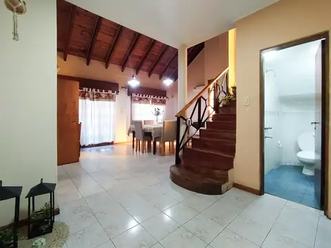Casa en Venta con 1 cochera