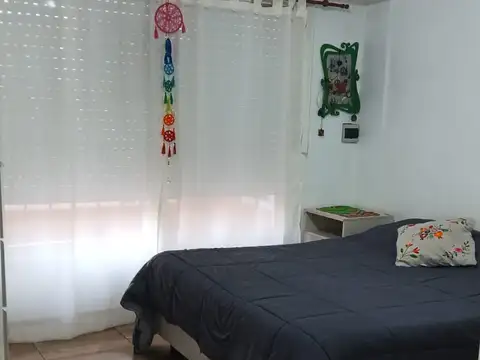 Casa en Alquiler con 2 cocheras