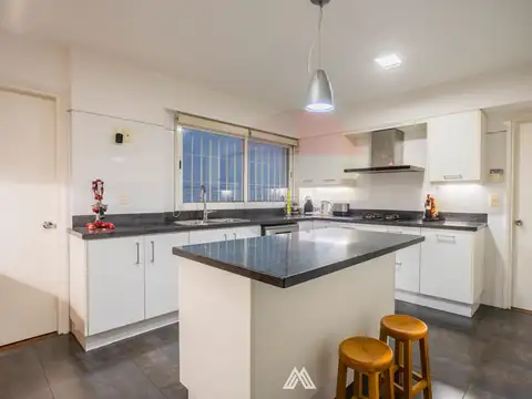 Departamento en Venta con 2 cocheras