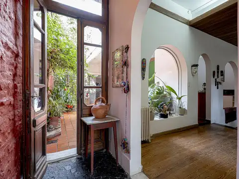 Venta Casa de 7 ambientes  Villa Ortuzar . Terrazas .Patio