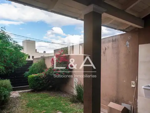 Casa 4 ambientes con 1 baño