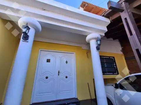 Depto Tipo Casa en Venta con 1