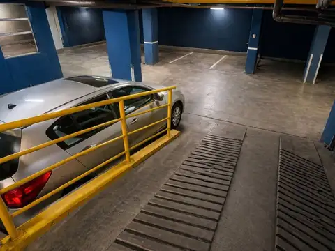 COCHERA A LA VENTA ADROGUE FRENTE A LA ESTACION