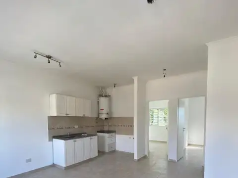 Coronel L. M. Argüero 400, Piso 1