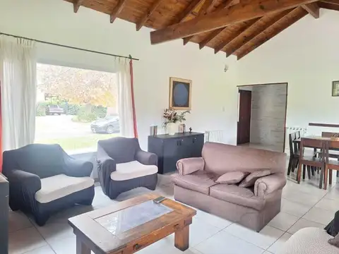Santa Silvina Casa en venta y alquiler