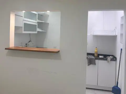 Agüero 800, Piso PB