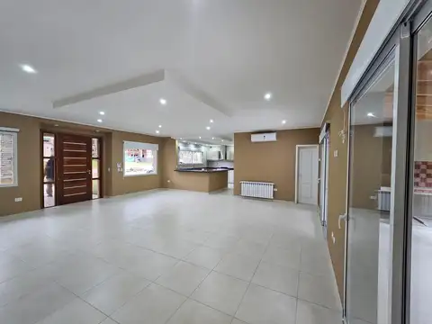 Casa a estrenar en barrio residencial Alamos