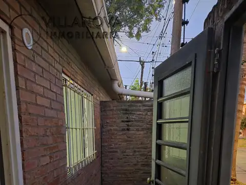 Casa 2 ambientes con 1 baño