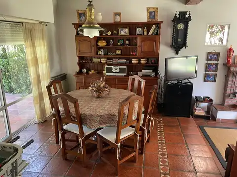 Hermoso chalet estilo clasico frente al golf en Indio Cua Country Club