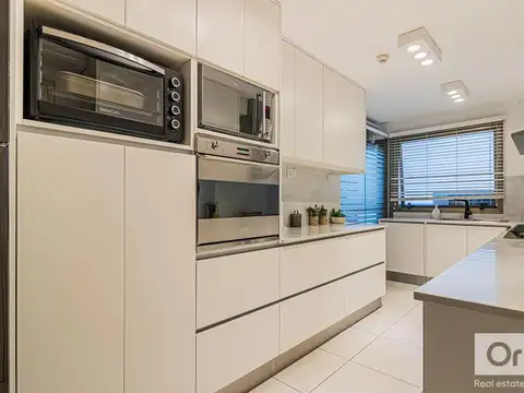 Departamento en Alquiler con 2 cocheras