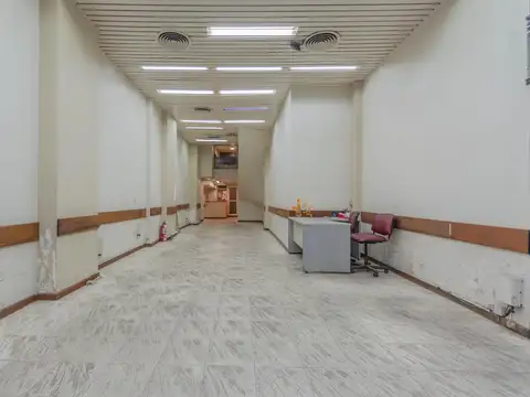 IMPORTANTE LOCAL EN RETIRO CON SUBSUELO Y OFICINAS