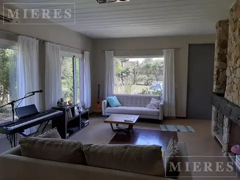 Casa en Alquiler Temporal con 2 cocheras