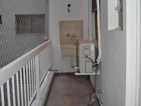 Avenida Córdoba  e/ Junín y Ayacucho