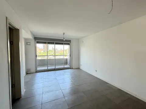 Venta Departamento Tres Dormitorios Suite Baulera Estrenar. Colegio Español
