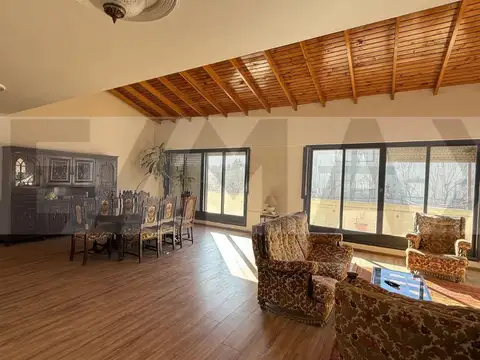 Depto Tipo Casa en Venta de 5 dormitorios