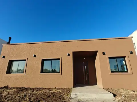 Casa en Venta en Pilar Del Este - Santa Elisa, USD 198.000