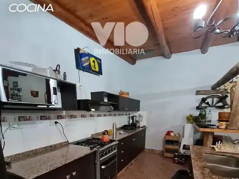 Casa en Venta con 4 cocheras