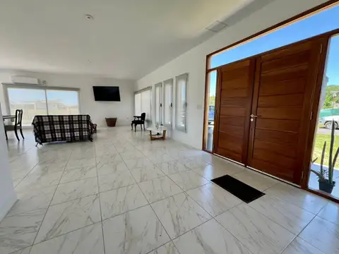 Venta Casa Country La Alameda Canning, A LAGUNA!