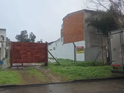 Terreno en Venta en Villa Santos Tesei, USD 85.000