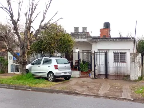 Casa + Departamento en Paso del Rey