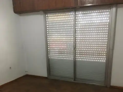 Dr M Belgrano 2400, Piso PA