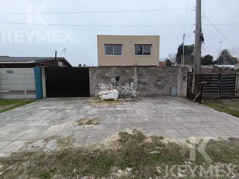 Casa 2 ambientes con 3 baños