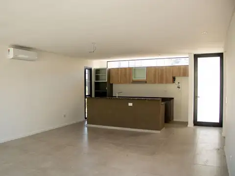 Casa en Venta en Countries y Barrios Cerrados en Pilar, USD 165.000